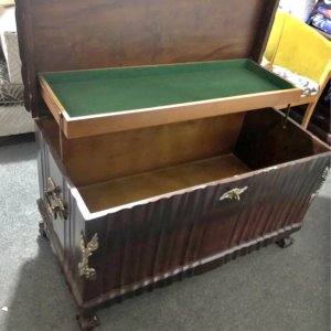 Beautiful Ball and claw kist with brass details