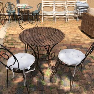 Beautiful wrought iron 3 seater bistro