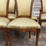 Set of 4 beautiful solid wood dinning chairs
